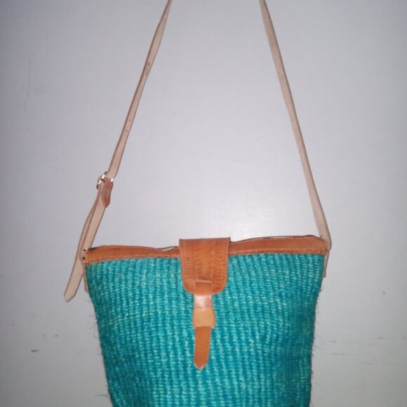 Small/medium Kiondo Kikuyu bag - Picture 9 of 10